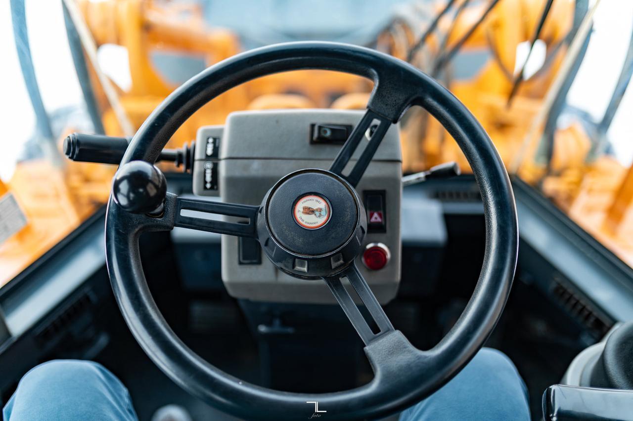 1998 Case 621B XT Wheel Loader Bucket Diesel with 4 Attachments Red Deer AB