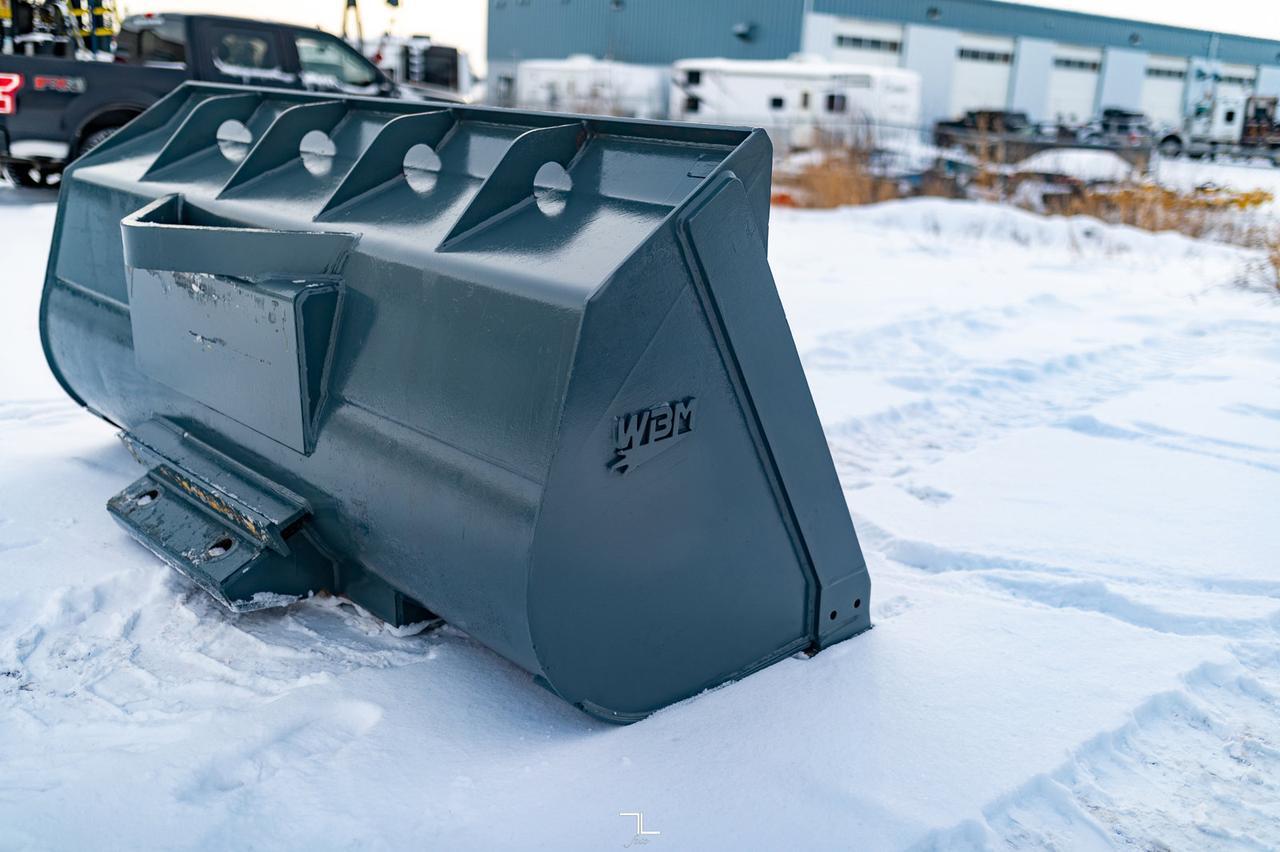 1998 Case 621B XT Wheel Loader Bucket Diesel with 4 Attachments Red Deer AB