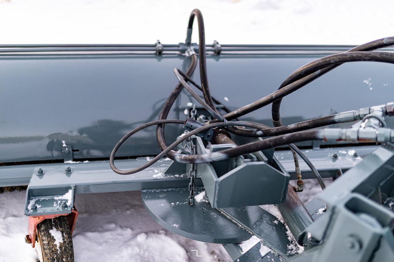 1998 Case 621B XT Wheel Loader Bucket Diesel with 4 Attachments Red Deer AB