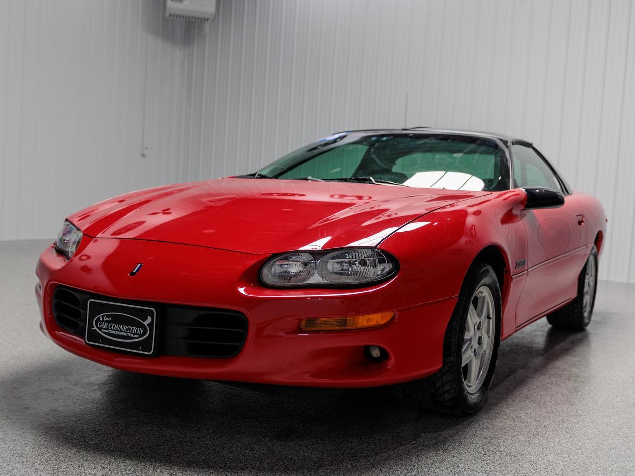 1998 Chevrolet Camaro Z28 photo 2