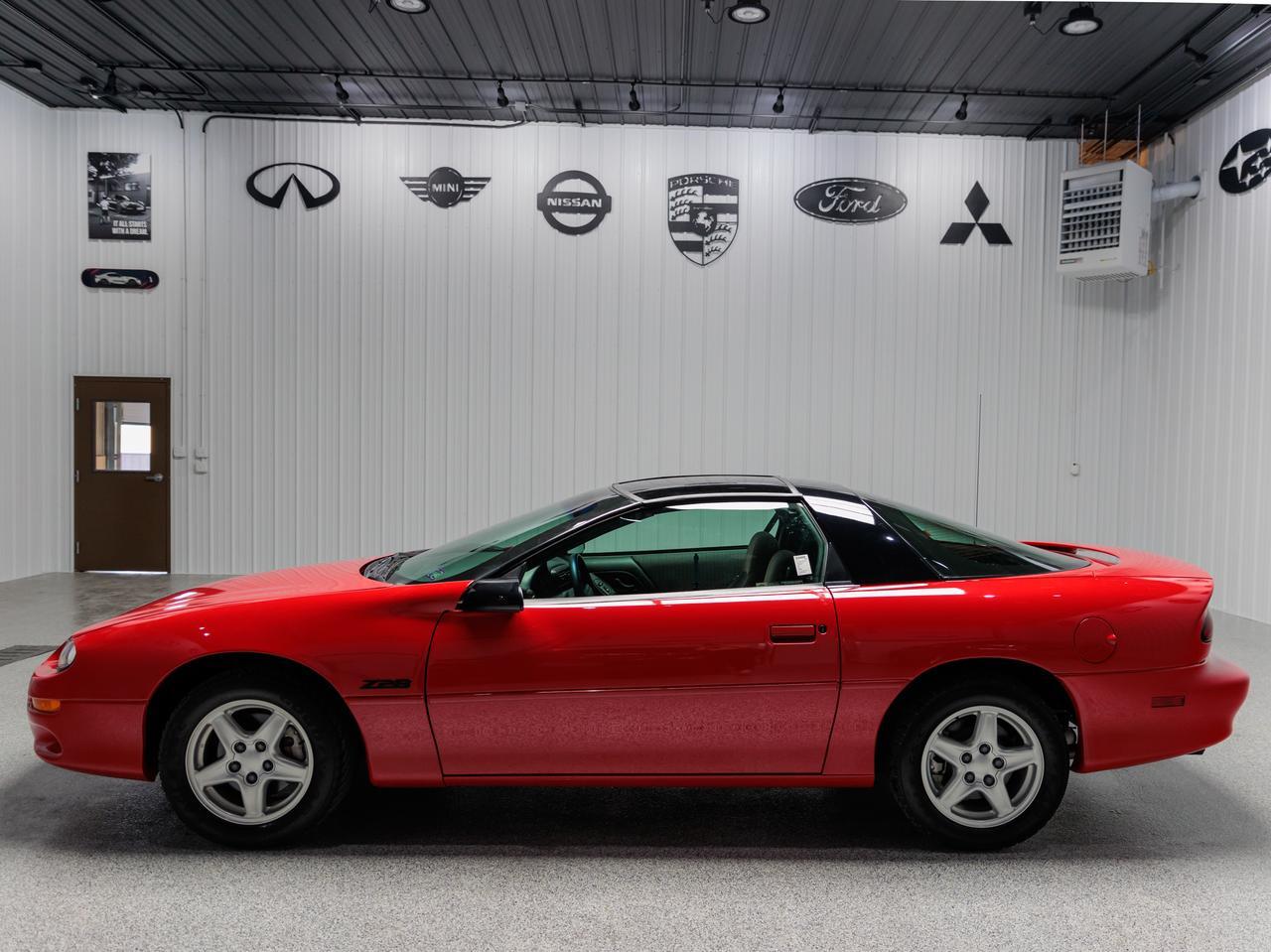 1998 Chevrolet Camaro Z28 photo 3