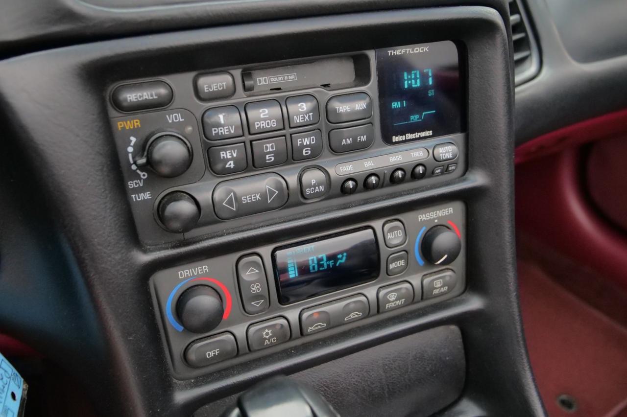 1998 Chevrolet Corvette Convertible / Bose Sound / 5.7L V8! Lincolnton NC