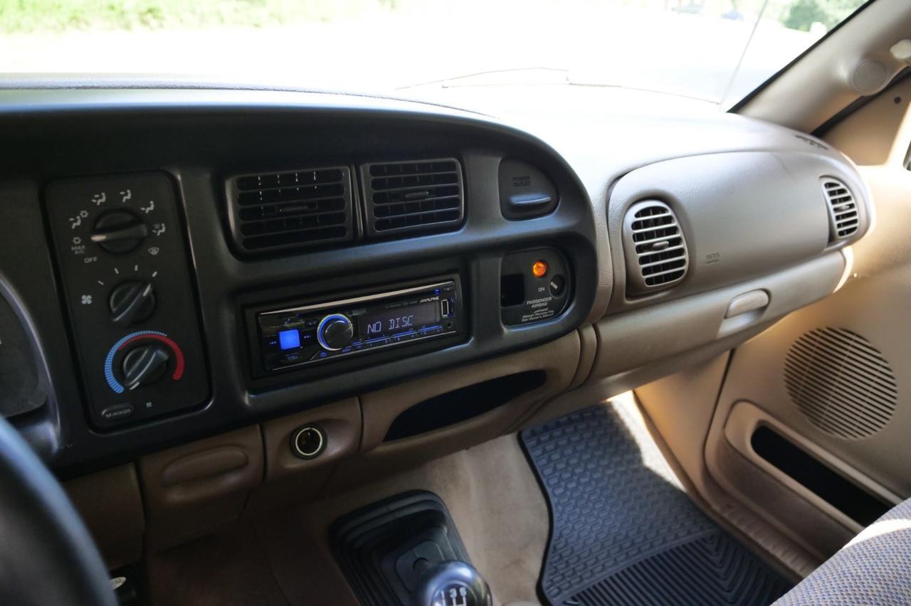 1998 Dodge Ram 3500 LARAMIE SLT 4x4 / DRW / Turbo Diesel / Manual! Lincolnton NC