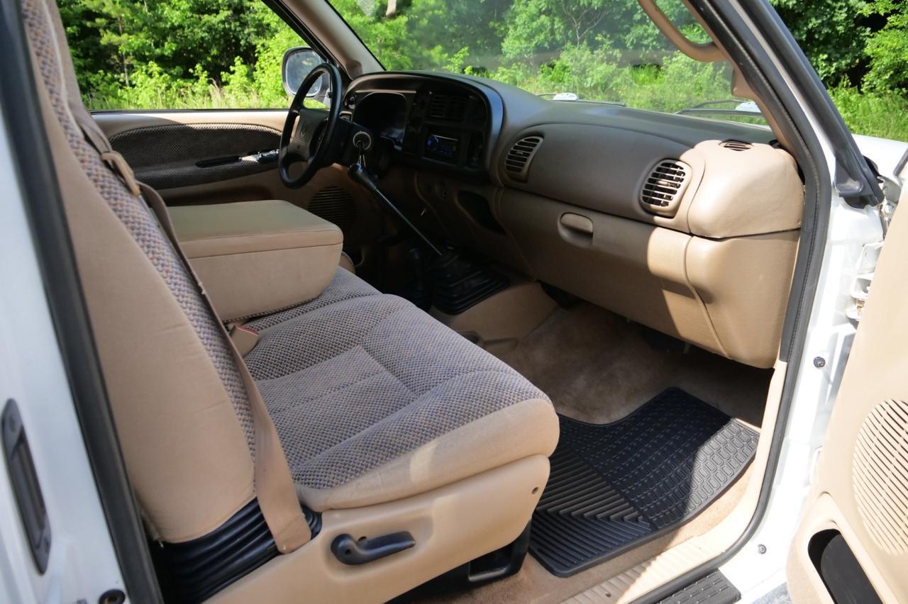 1998 Dodge Ram 3500 LARAMIE SLT 4x4 / DRW / Turbo Diesel / Manual! Lincolnton NC