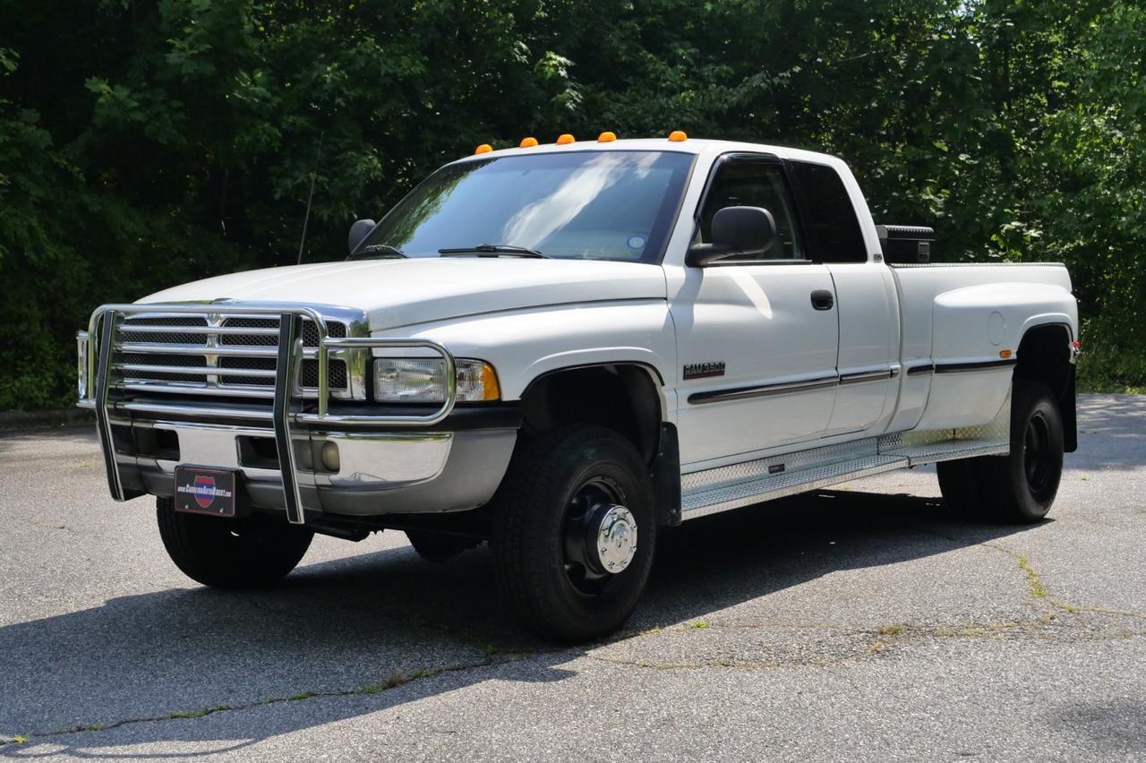 1998 Dodge Ram 3500 LARAMIE SLT 4x4 / DRW / Turbo Diesel / Manual! Lincolnton NC