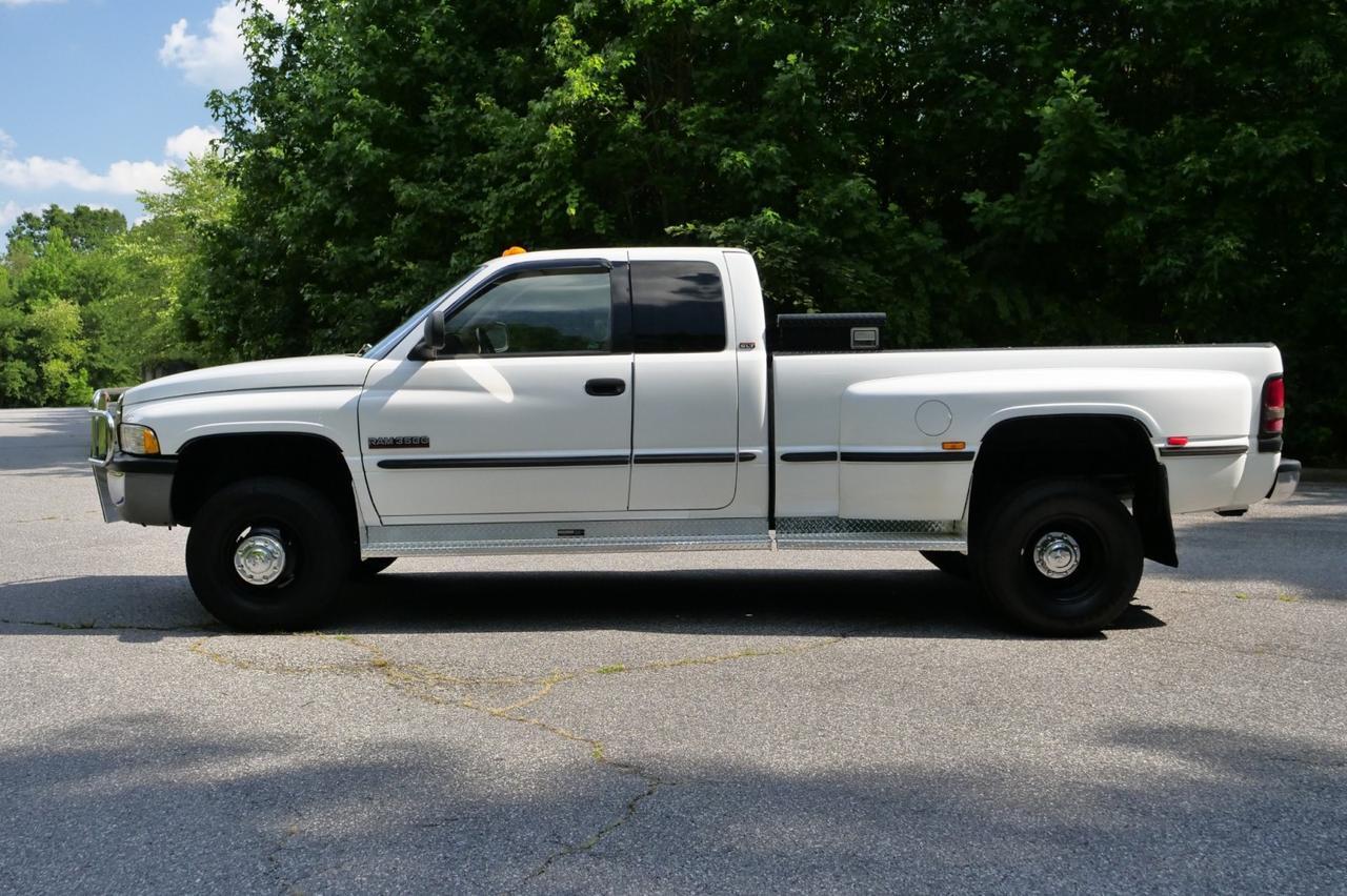 1998 Dodge Ram 3500 LARAMIE SLT 4x4 / DRW / Turbo Diesel / Manual! Lincolnton NC