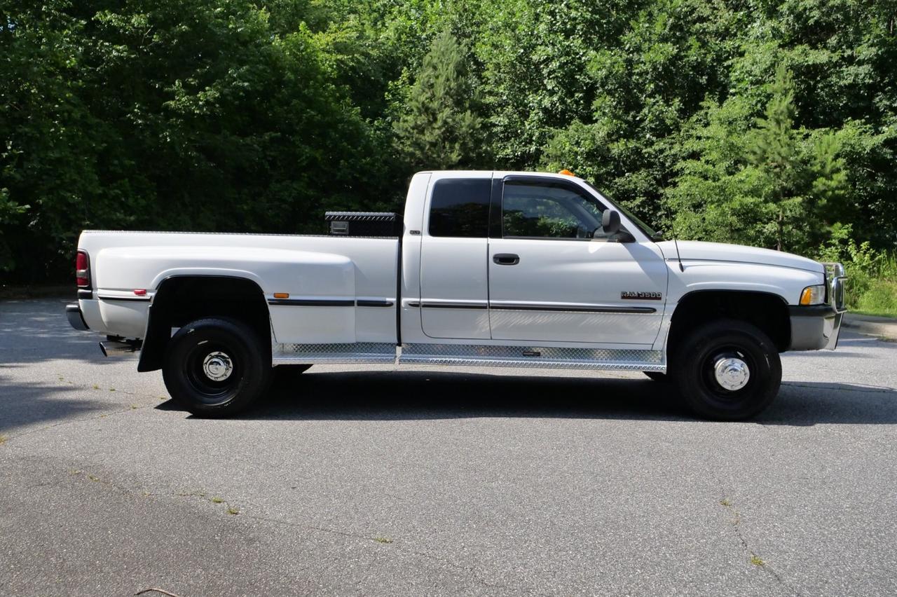 1998 Dodge Ram 3500 LARAMIE SLT 4x4 / DRW / Turbo Diesel / Manual! Lincolnton NC