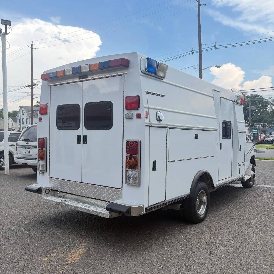 1998 Ford E-Super Duty 2dr Commercial/Cutaway/Chassis Edison NJ