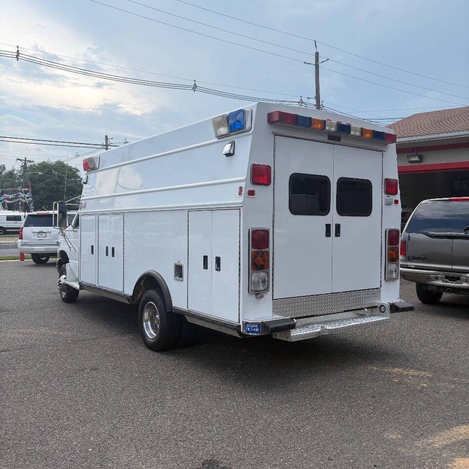 1998 Ford E-Super Duty 2dr Commercial/Cutaway/Chassis Edison NJ