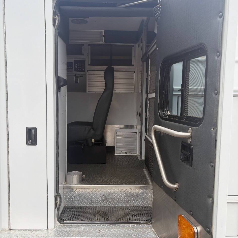 1998 Ford E-Super Duty 2dr Commercial/Cutaway/Chassis Edison NJ