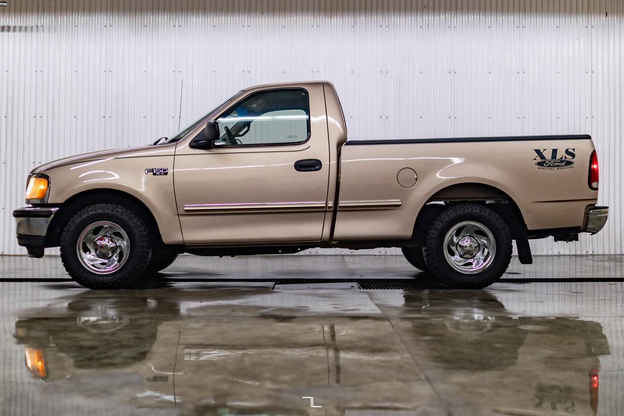 1998 Ford F-150 4x2 Reg Cab XLS Short Box Red Deer AB
