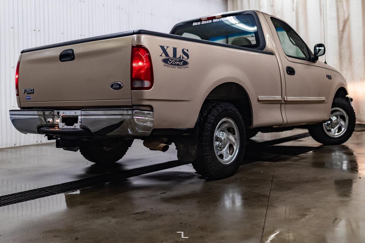 1998 Ford F-150 4x2 Reg Cab XLS Short Box Red Deer AB