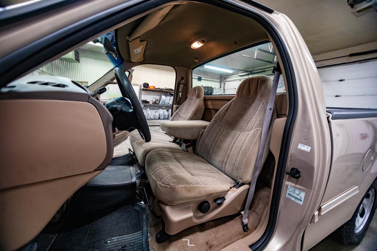 1998 Ford F-150 4x2 Reg Cab XLS Short Box Red Deer AB