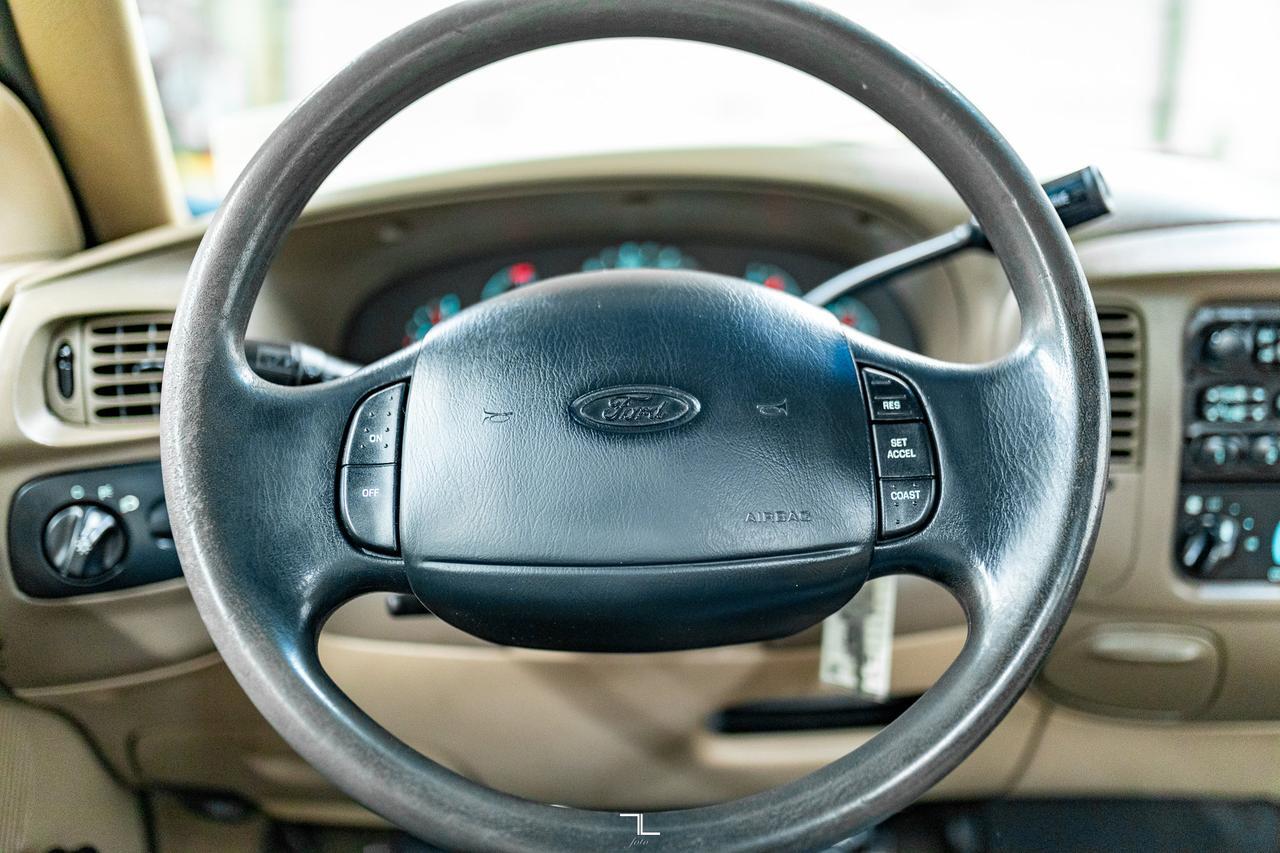 1998 Ford F-150 4x2 Reg Cab XLS Short Box Red Deer AB