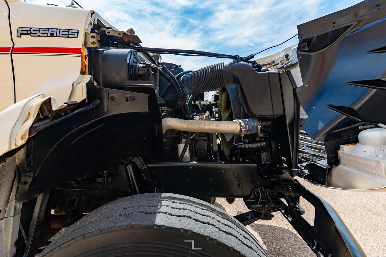 1998 Ford F800 Cab & Chassis Danco 706 Crane Red Deer AB