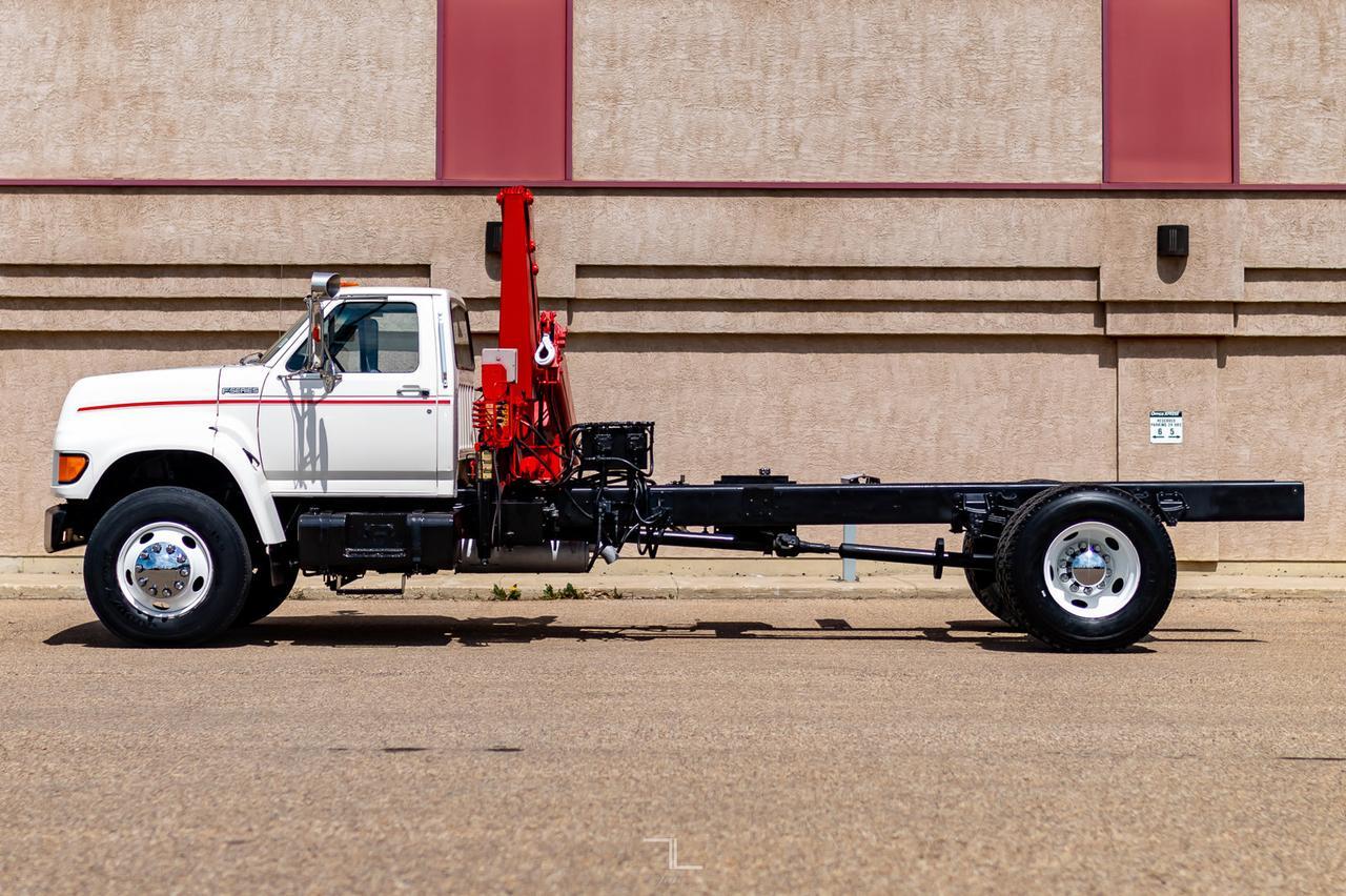 1998 Ford F800 Cab & Chassis Danco 706 Crane Red Deer AB