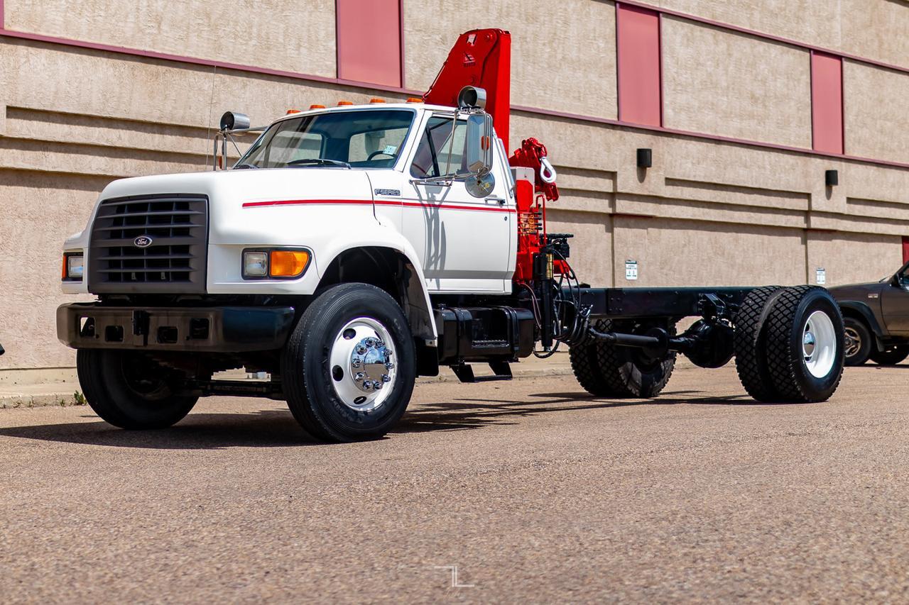 1998 Ford F800 Cab & Chassis Danco 706 Crane Red Deer AB