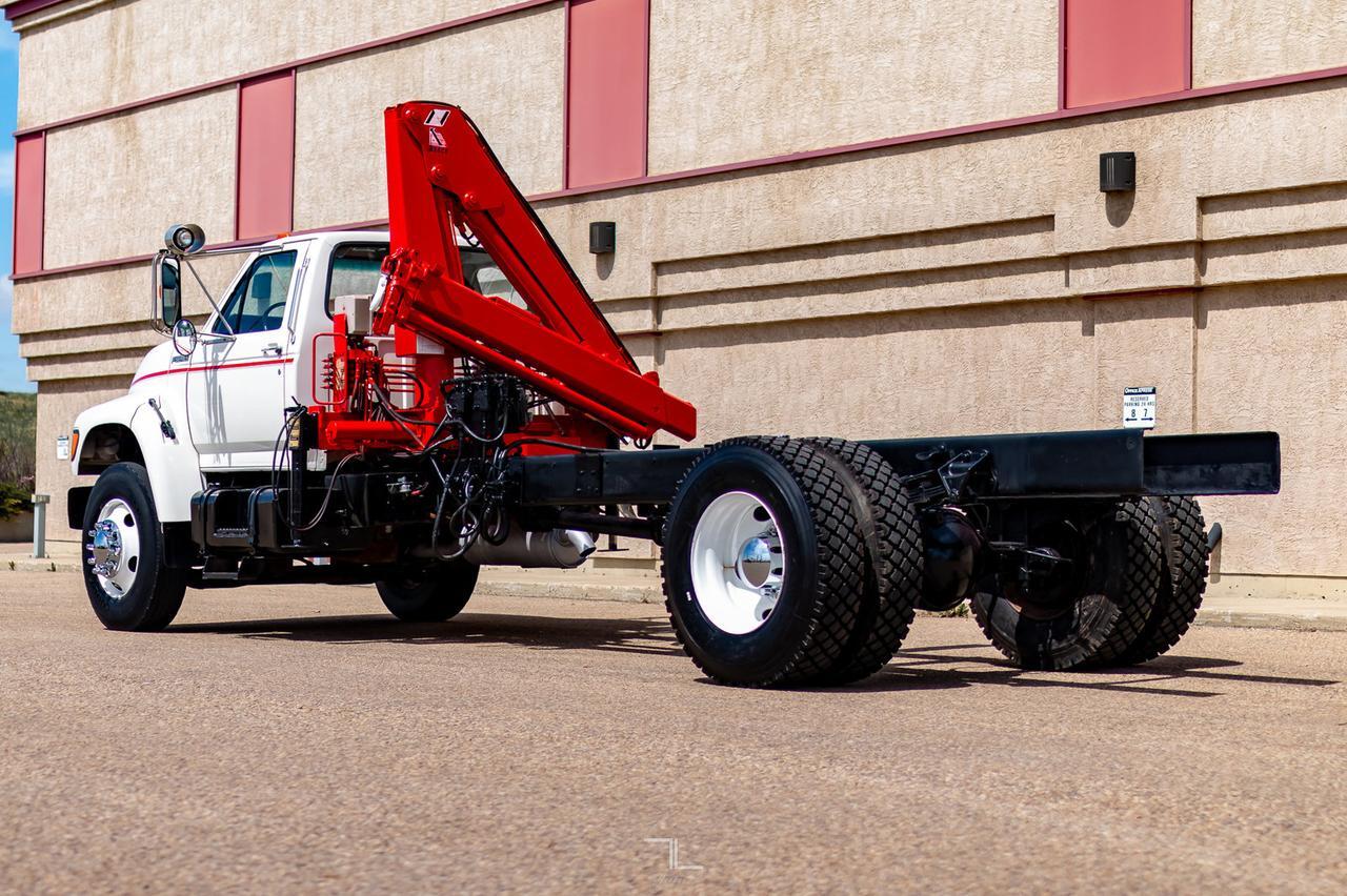 1998 Ford F800 Cab & Chassis Danco 706 Crane Red Deer AB