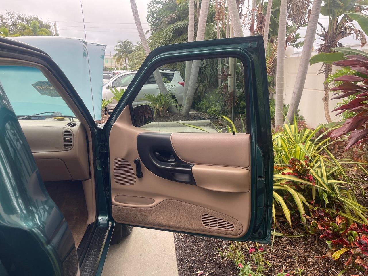 1998 Ford Ranger XL LOW MILES 4 CYL LOW MILES Pompano Beach FL