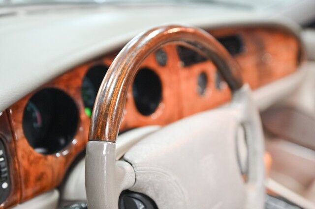 1998 Jaguar XK8 2dr Convertible Chicago IL