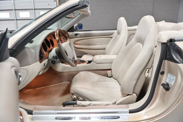 1998 Jaguar XK8 2dr Convertible Chicago IL