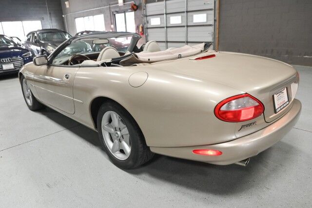 1998 Jaguar XK8 2dr Convertible Chicago IL