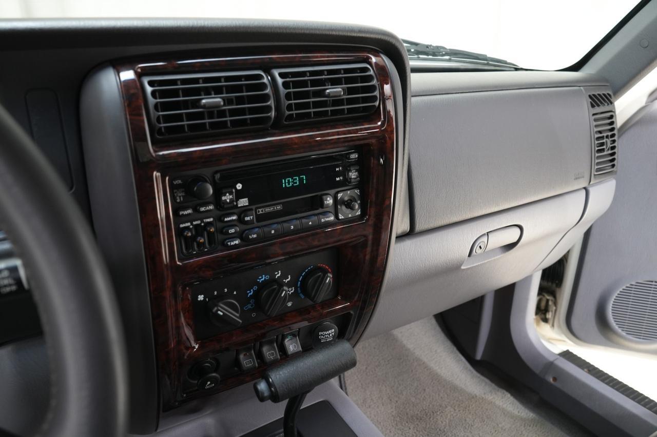 1998 Jeep Cherokee 4WD Limited West Chester PA