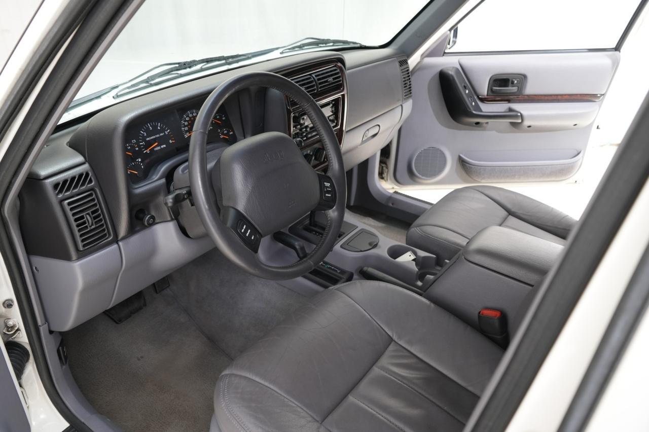 1998 Jeep Cherokee 4WD Limited West Chester PA