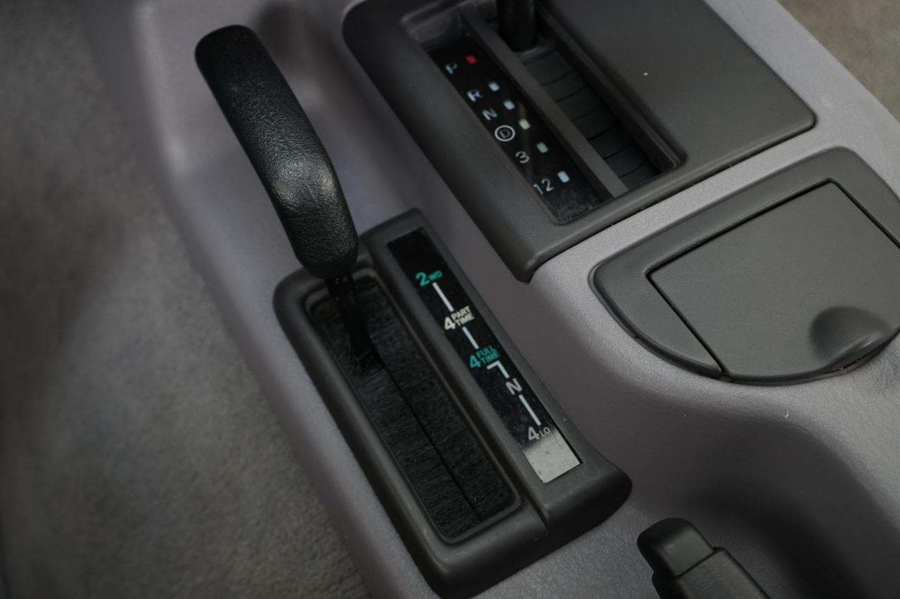 1998 Jeep Cherokee 4WD Limited West Chester PA