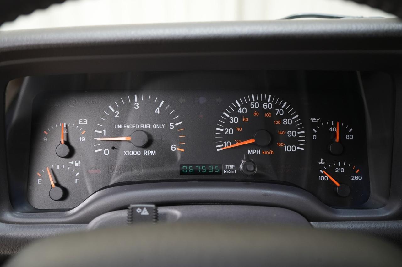 1998 Jeep Cherokee 4WD Limited West Chester PA