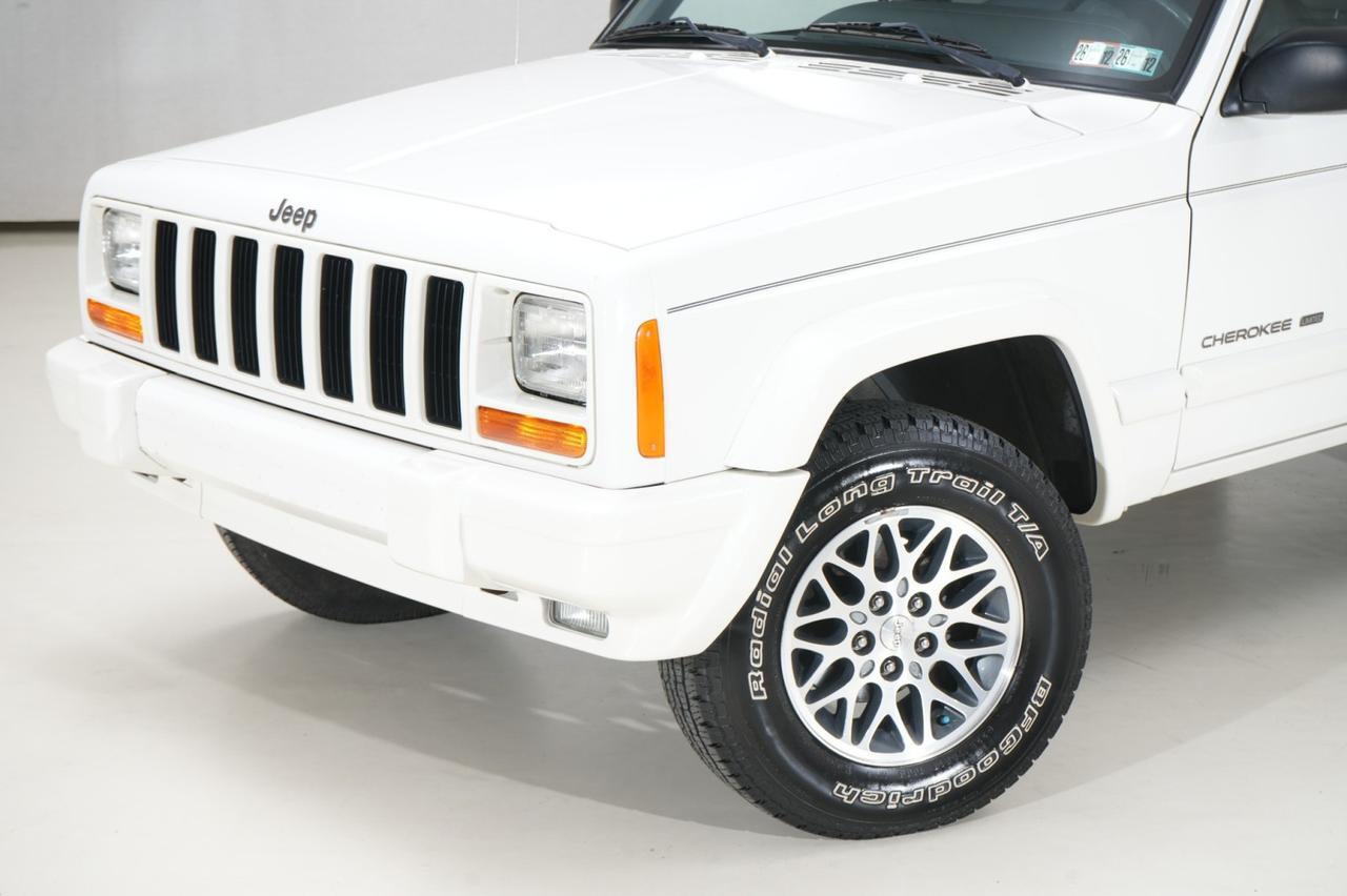 1998 Jeep Cherokee 4WD Limited West Chester PA