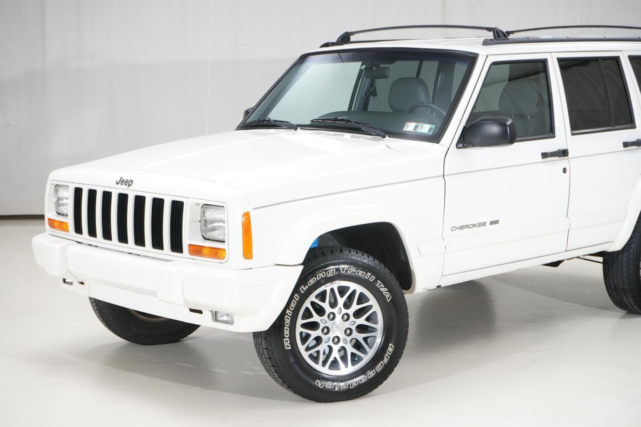 1998 Jeep Cherokee 4WD Limited West Chester PA