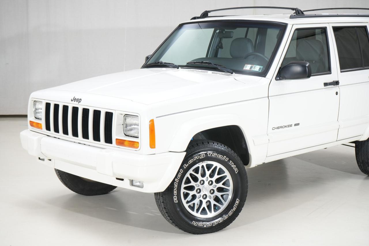 1998 Jeep Cherokee 4WD Limited West Chester PA
