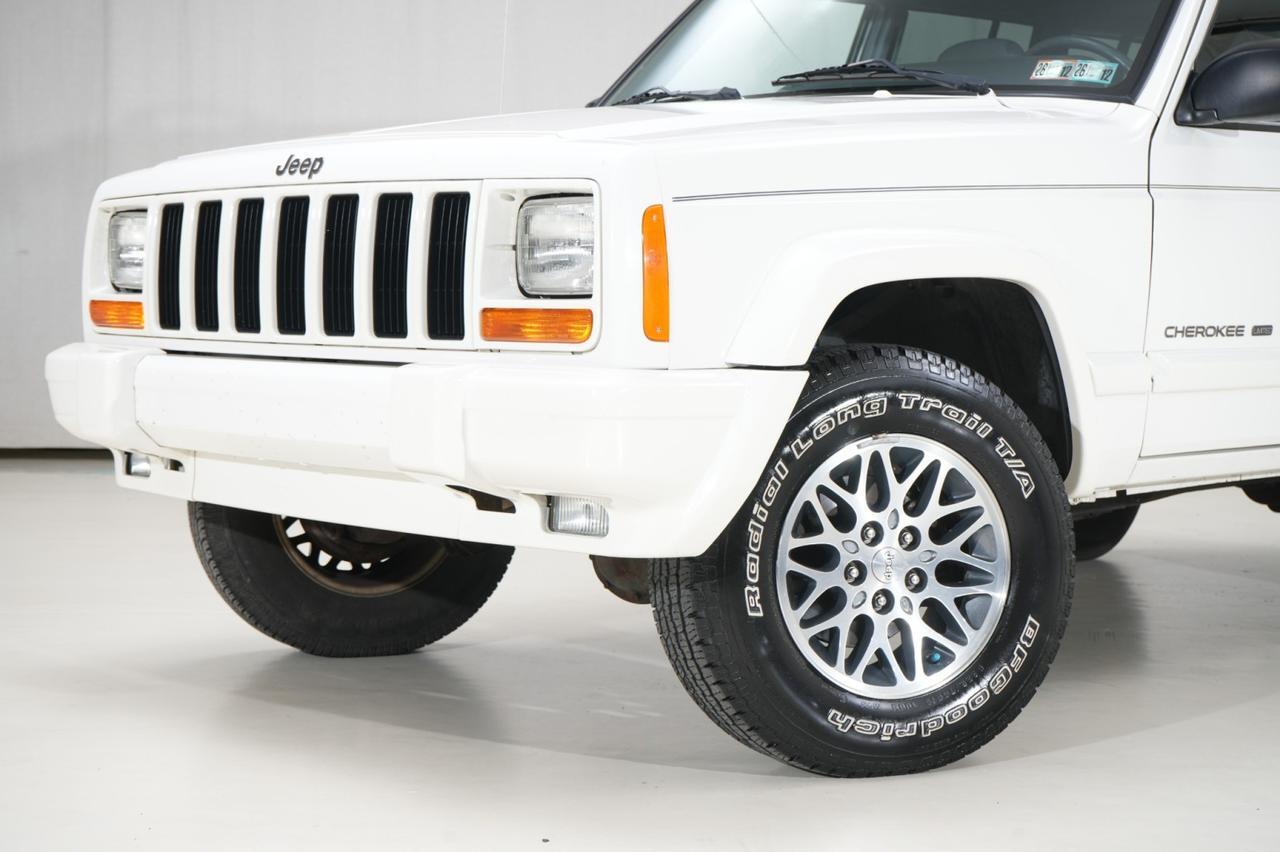 1998 Jeep Cherokee 4WD Limited West Chester PA