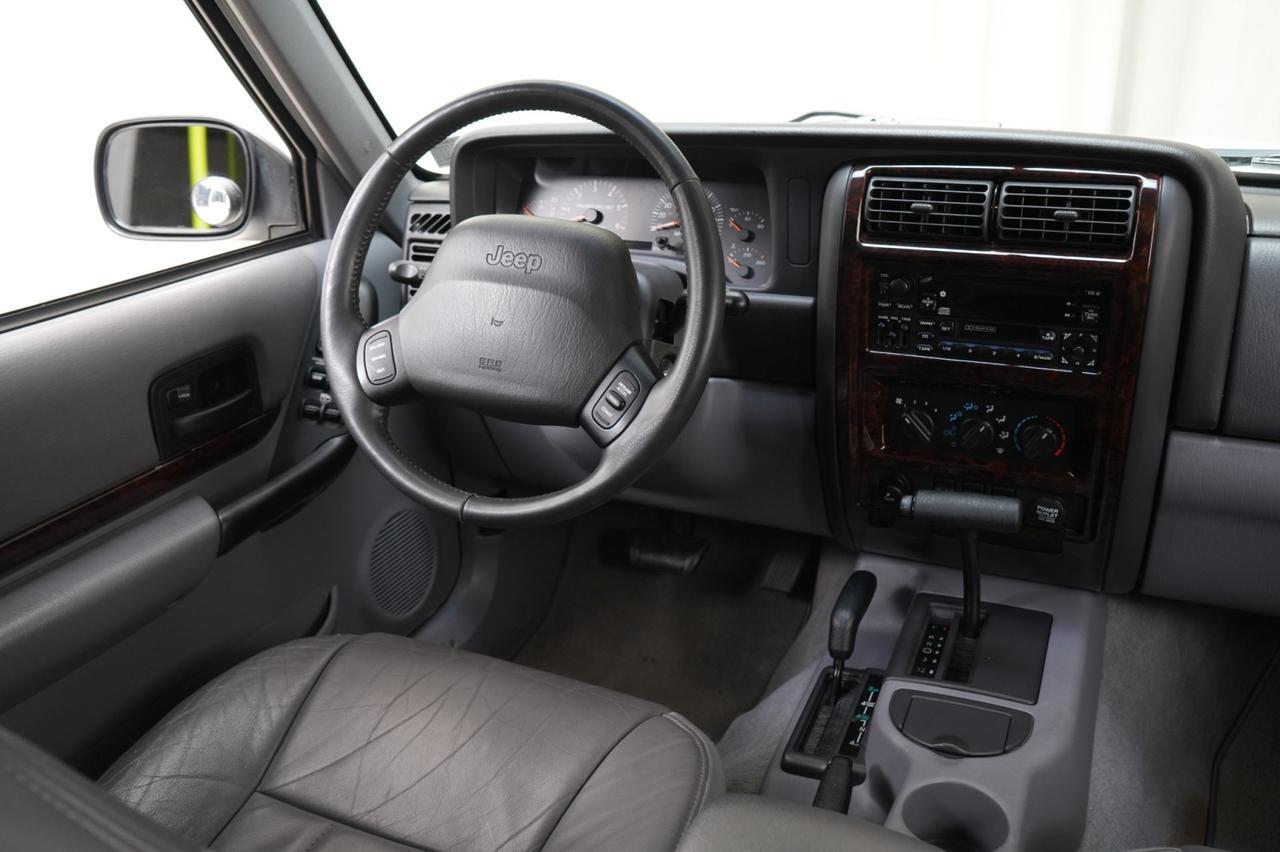 1998 Jeep Cherokee 4WD Limited West Chester PA