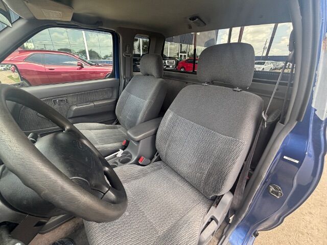 1998 Nissan Frontier SE King Cab 2WD Austin TX