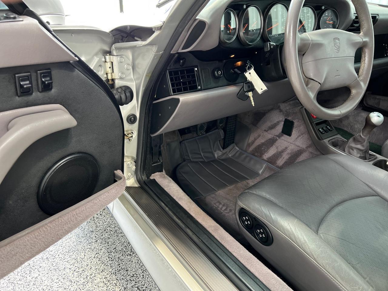1998 Porsche 911 Carrera S, Sunroof, Cruise, 8-Way Power Seat, All Original Houston TX