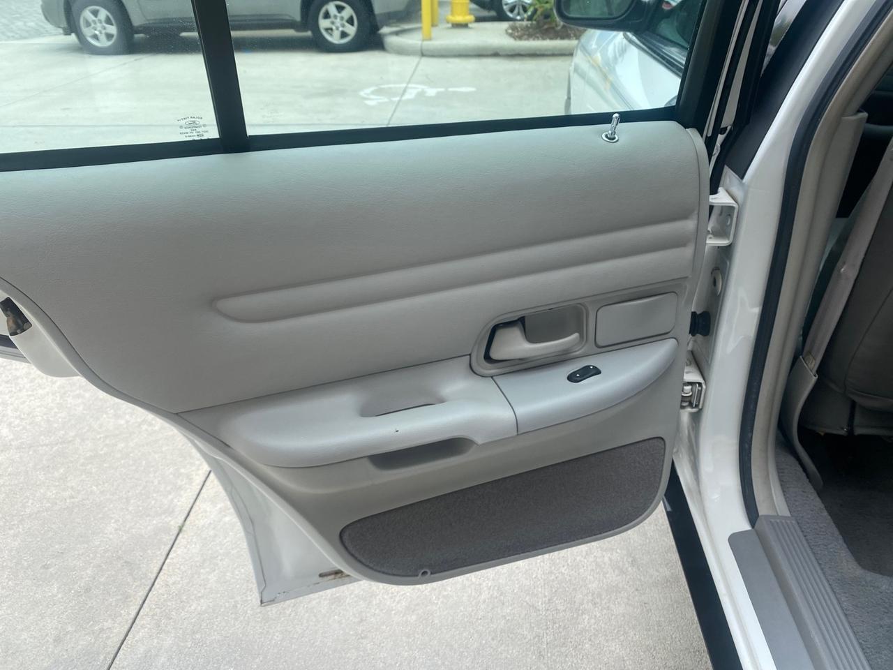 1999 Ford Crown Victoria LX LOW MILES 61,537 Pompano Beach FL