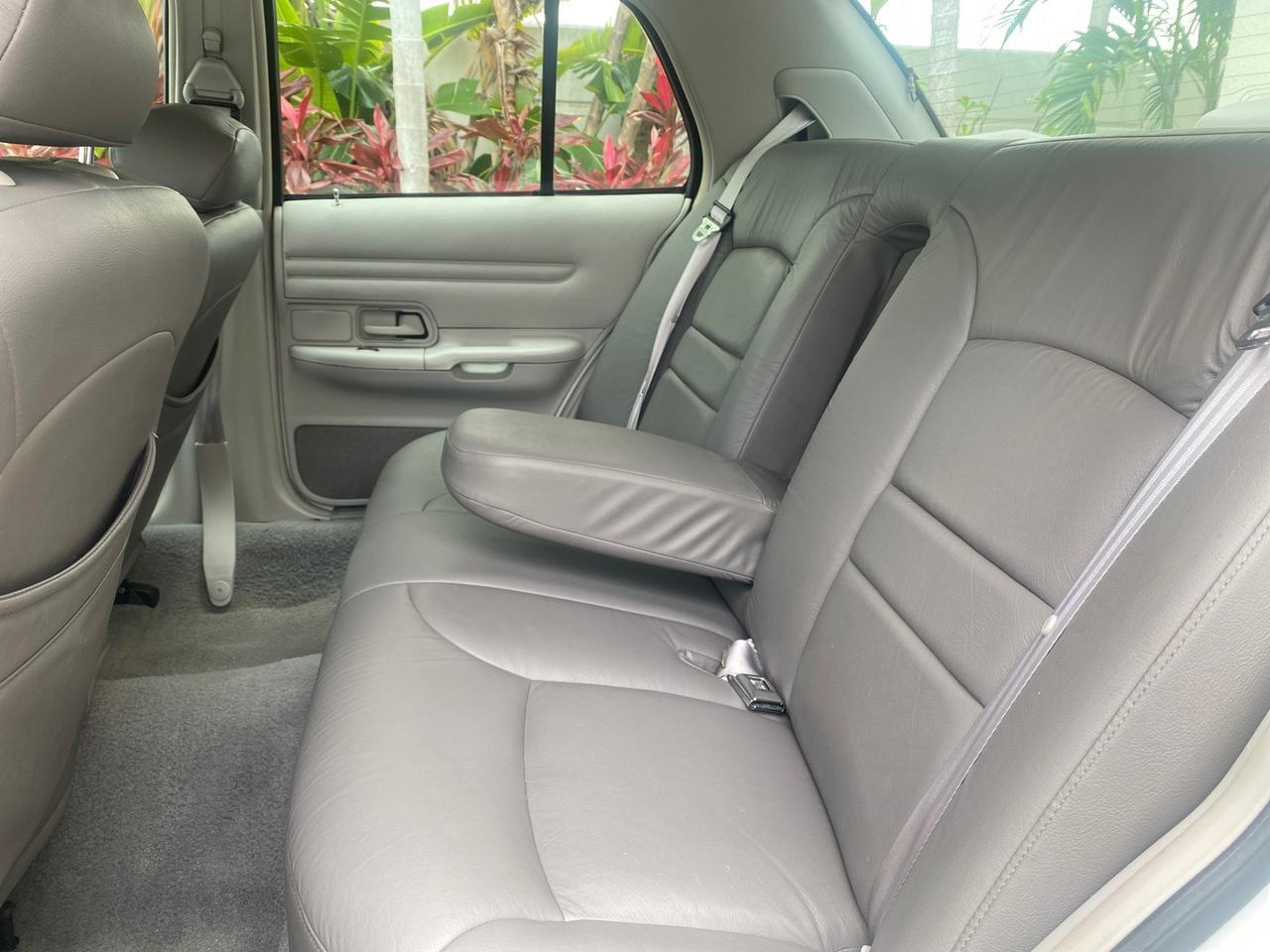 1999 Ford Crown Victoria LX LOW MILES 61,537 Pompano Beach FL