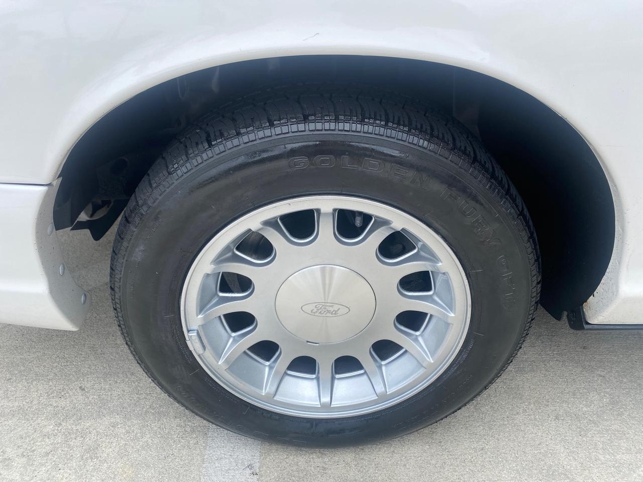 1999 Ford Crown Victoria LX LOW MILES 61,537 Pompano Beach FL