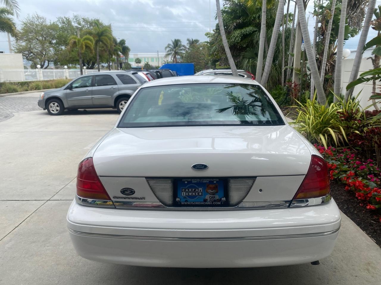 1999 Ford Crown Victoria LX LOW MILES 61,537 Pompano Beach FL
