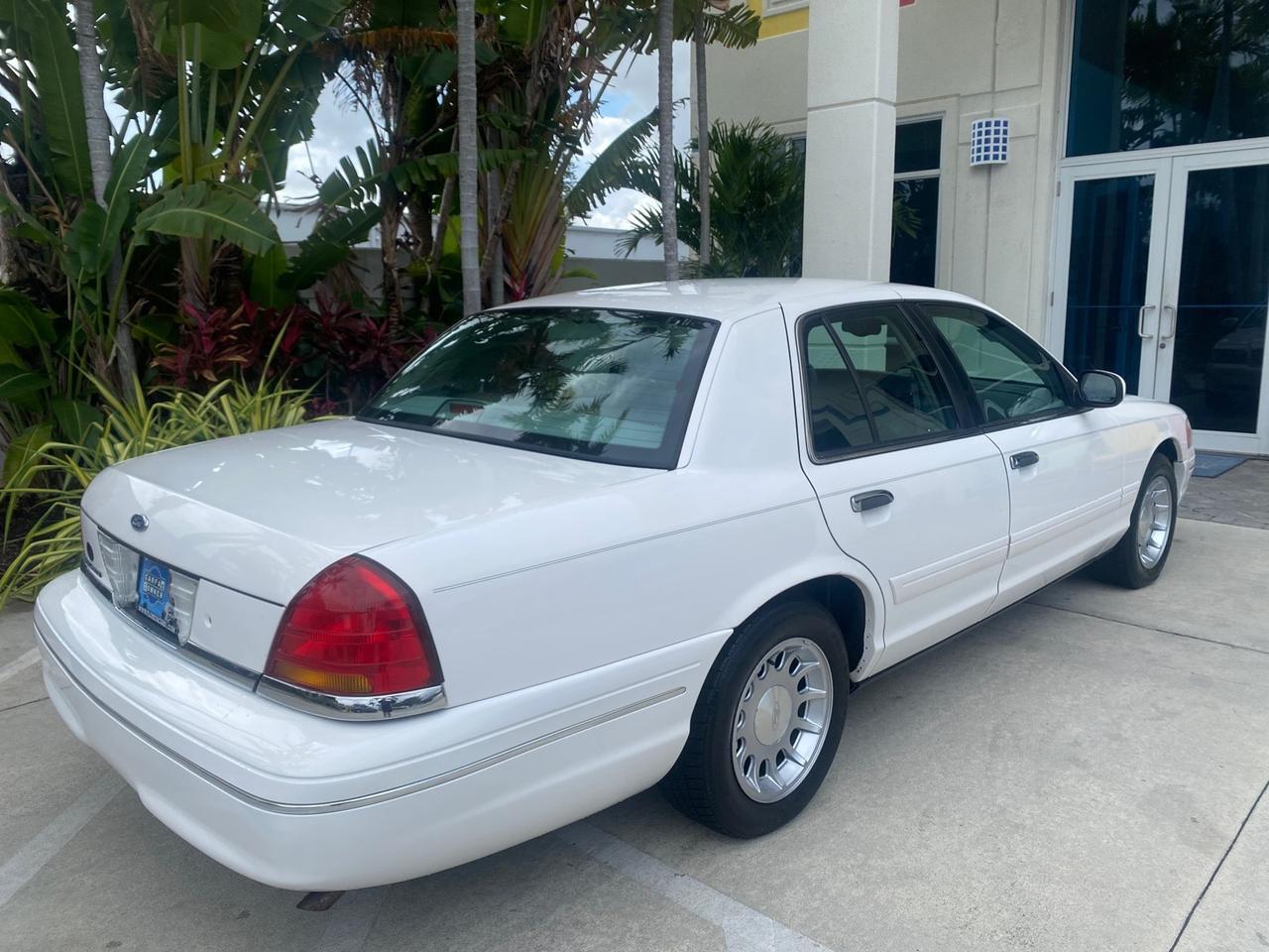 1999 Ford Crown Victoria LX LOW MILES 61,537 Pompano Beach FL