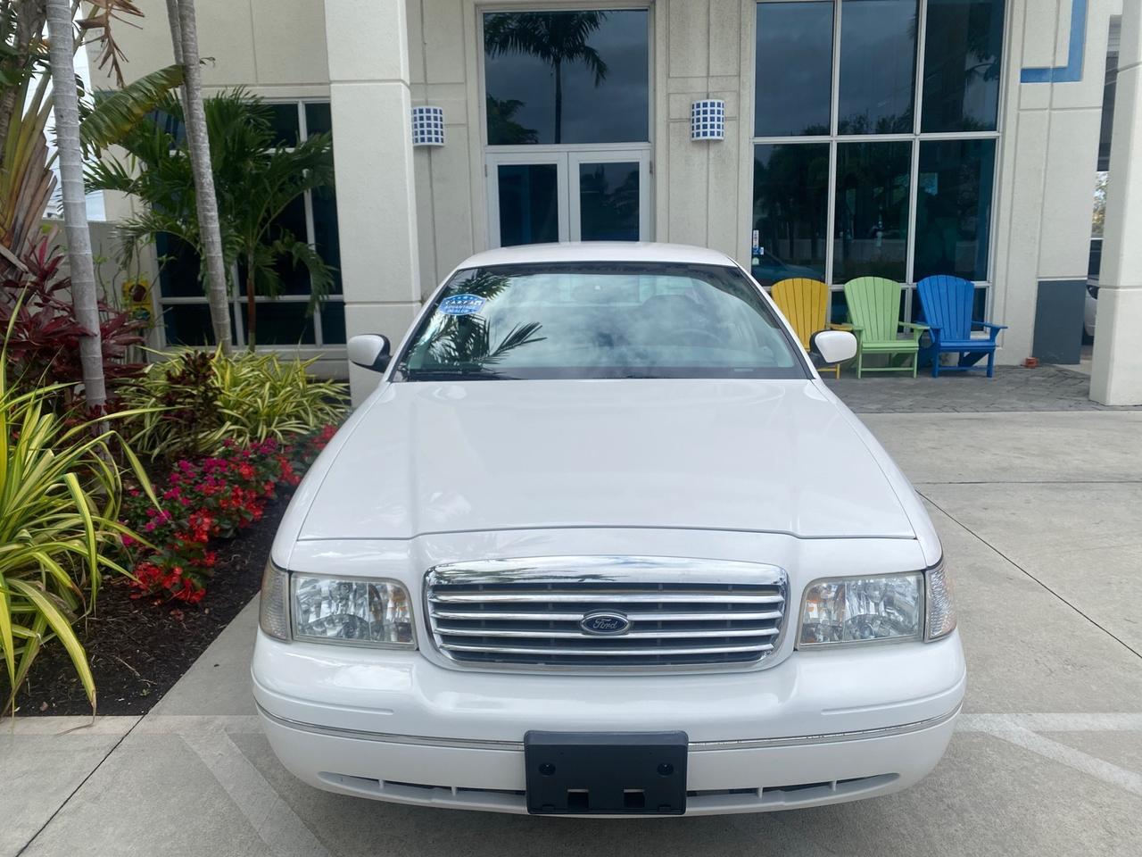 1999 Ford Crown Victoria LX LOW MILES 61,537 Pompano Beach FL