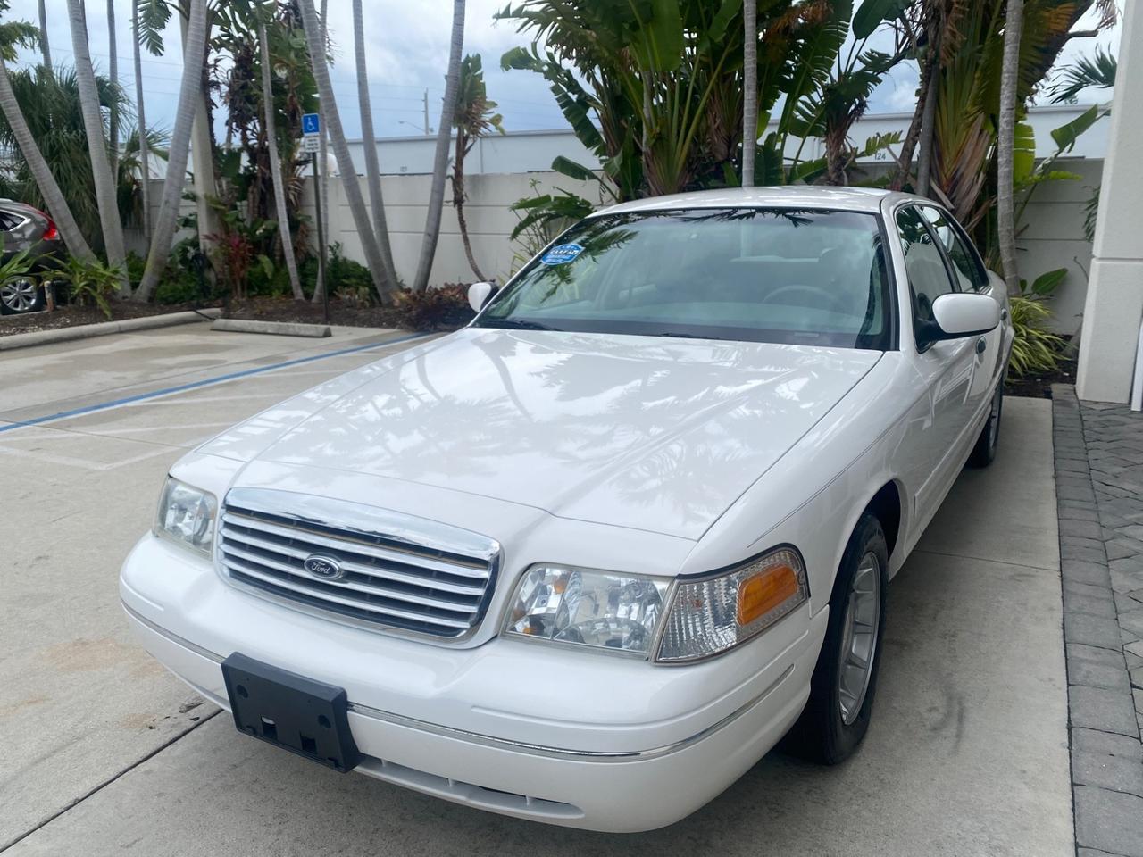 1999 Ford Crown Victoria LX LOW MILES 61,537 Pompano Beach FL