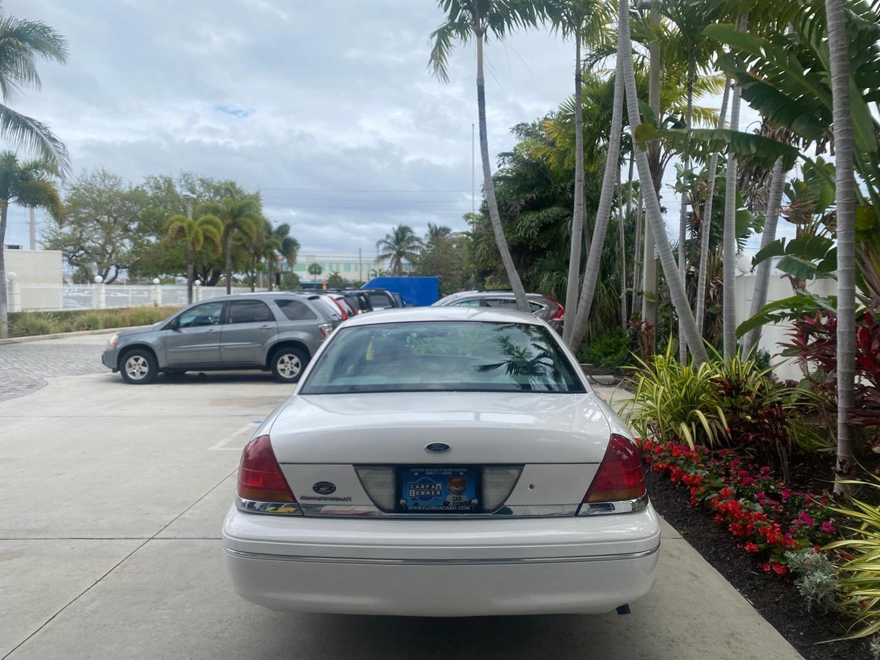 1999 Ford Crown Victoria LX LOW MILES 61,537 Pompano Beach FL