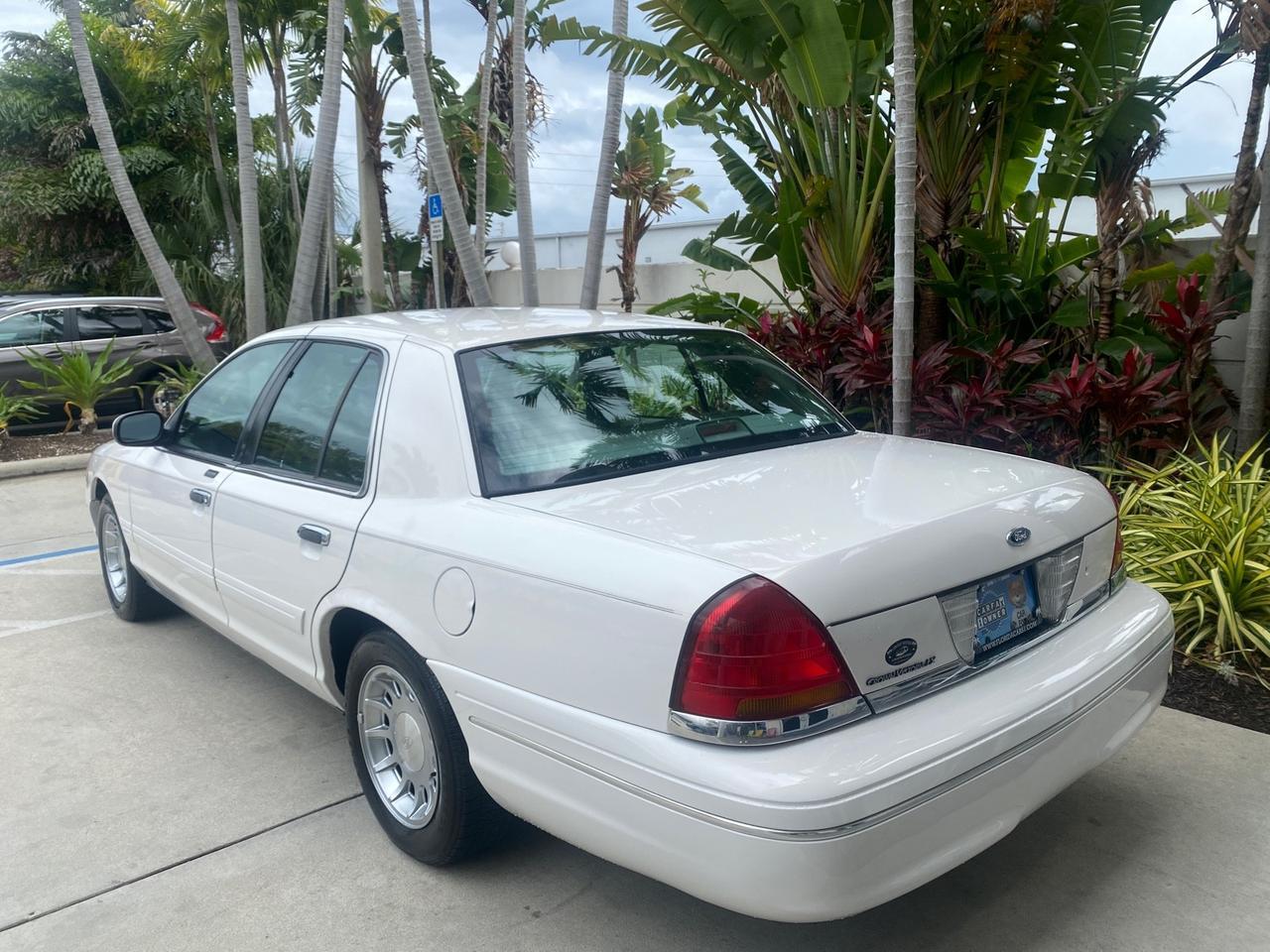1999 Ford Crown Victoria LX LOW MILES 61,537 Pompano Beach FL