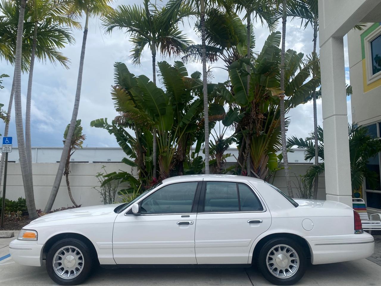 1999 Ford Crown Victoria LX LOW MILES 61,537 Pompano Beach FL