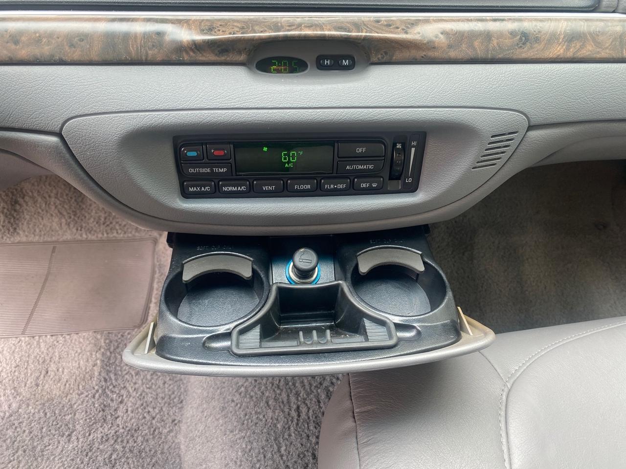 1999 Ford Crown Victoria LX LOW MILES 61,537 Pompano Beach FL