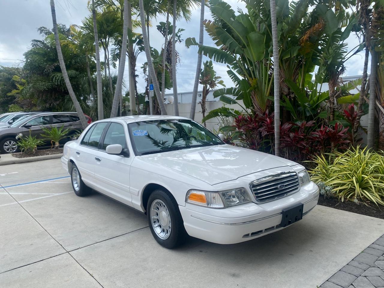 1999 Ford Crown Victoria LX LOW MILES 61,537 Pompano Beach FL