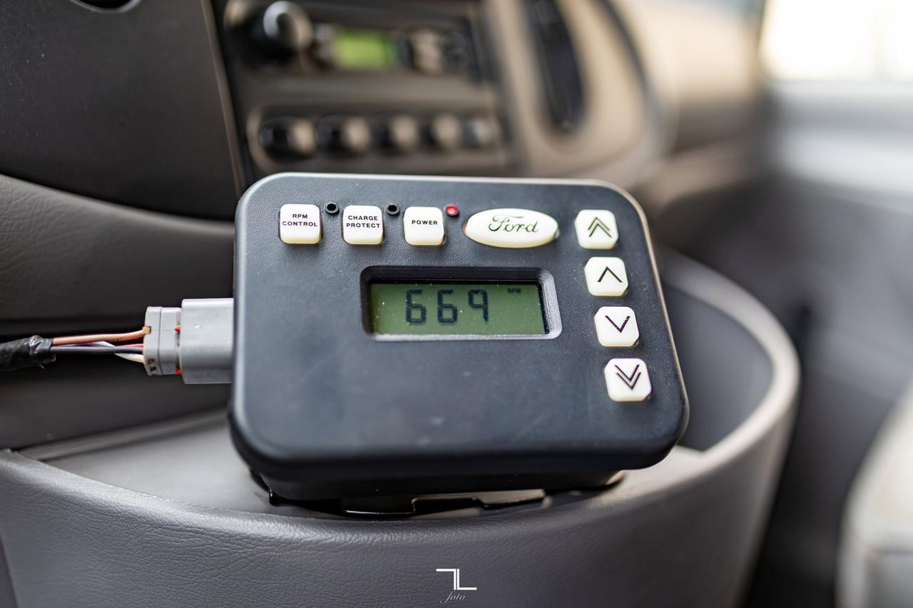 1999 Ford E-450 Cube Van Diesel Mobile Office Red Deer AB